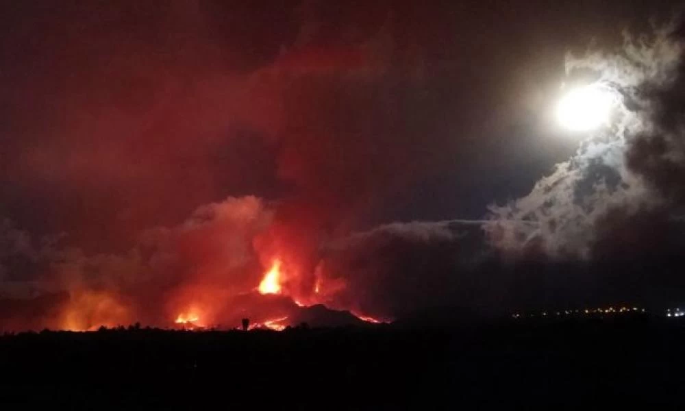 Λέκκας: Μεμονωμένο περιστατικό η έκρηξη του ηφαιστείου στην Ισπανία – Τι είπε για το ενεργό ηφαιστειακό τόξο στην Ελλάδα